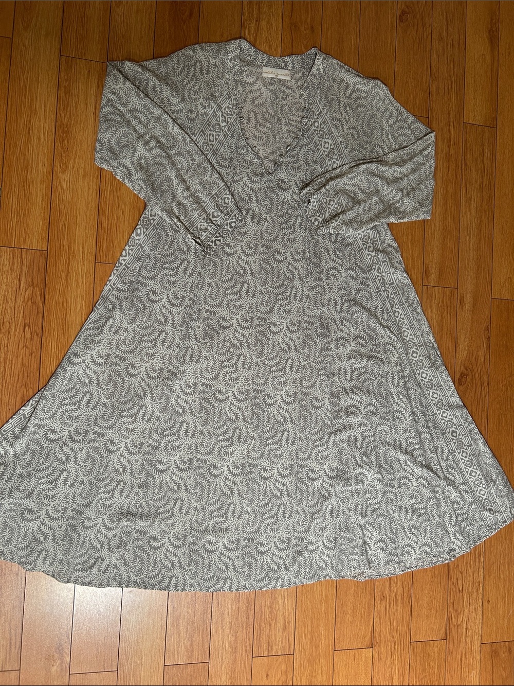 Natalie Martin Gray and White Printed V-Neck Maxi Dress